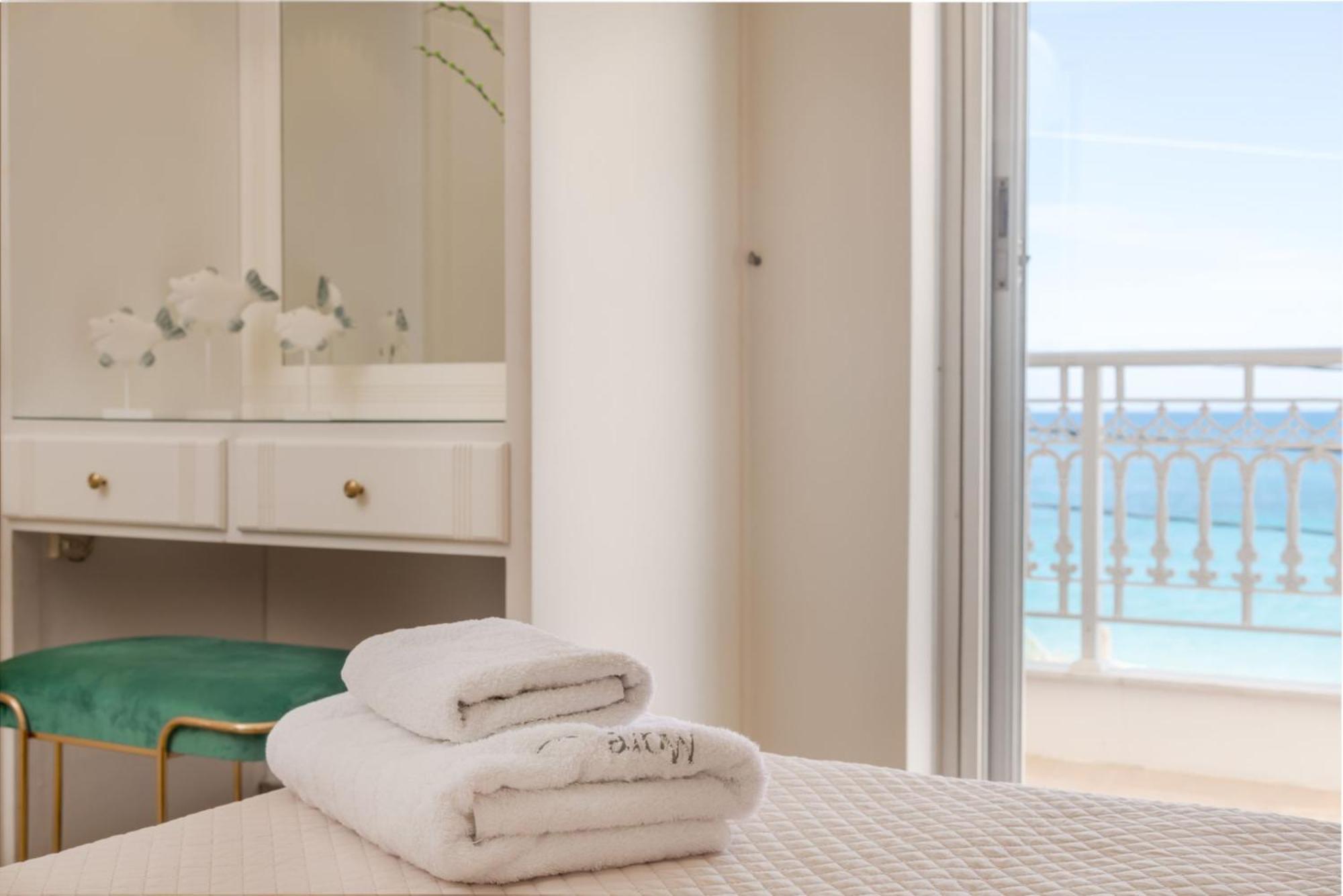 Mare Nostrum Seafront Apartment, By Zantewize Экстерьер фото