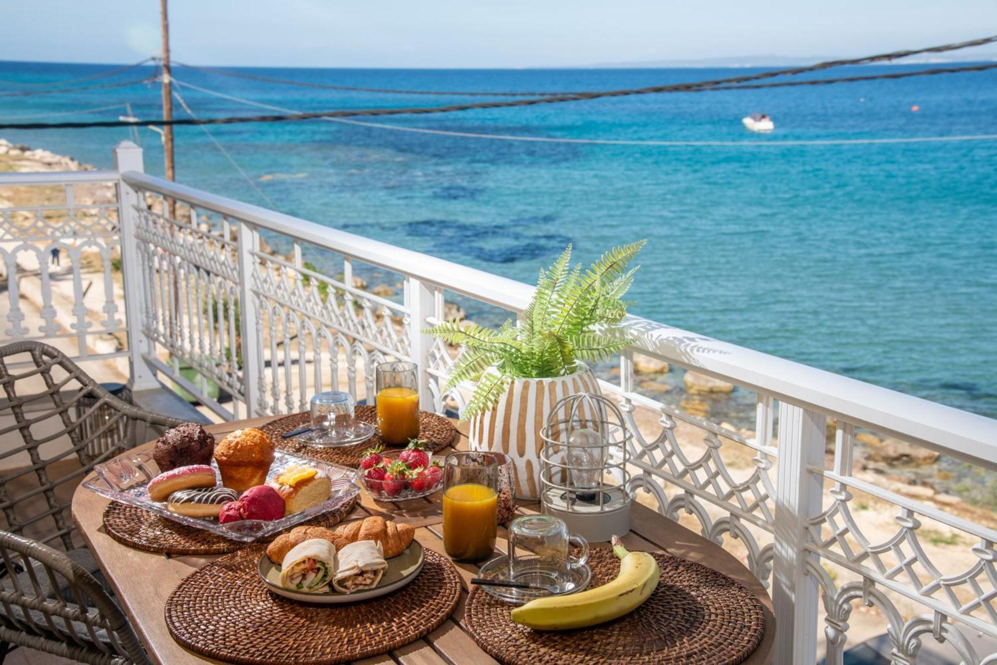 Mare Nostrum Seafront Apartment, By Zantewize Экстерьер фото